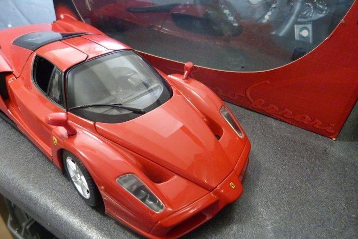 Hot Wheels 1:18 - Model sportwagen - Ferrari Enzo, Hobby en Vrije tijd, Modelauto's | 1:5 tot 1:12