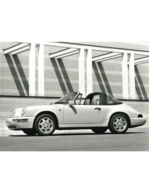 1991 PORSCHE 911 CARRERA 2 | 4 TARGA PERSFOTO, Boeken, Auto's | Folders en Tijdschriften, Porsche