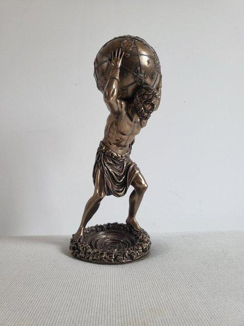 Signé PCT / G. Veronese - sculptuur, Atlas portant la, Antiek en Kunst, Antiek | Keramiek en Aardewerk