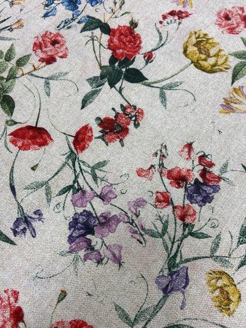 Elegante en delicate stof met wilde bloemenmotief in dubbele, Antiek en Kunst, Antiek | Kleden en Textiel