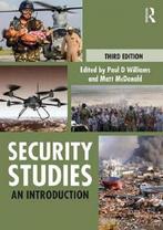 9780415784900 Security Studies | Tweedehands, Verzenden, Zo goed als nieuw, Routledge