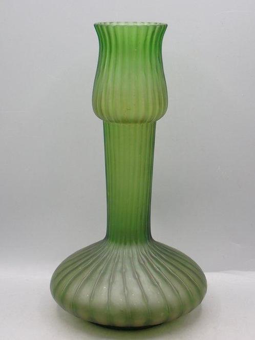 Possibly Loetz - Vaas - Glas, Antiek en Kunst, Antiek | Glas en Kristal