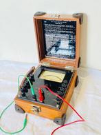 Ampèremètre universel UNIVA 100 des Ateliers Pekly -