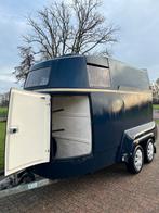Oerdegelijke vol-polyester Mustang 2-paards!, Dieren en Toebehoren, Paarden en Pony's | Trailers en Aanhangwagens, Ophalen, Zo goed als nieuw