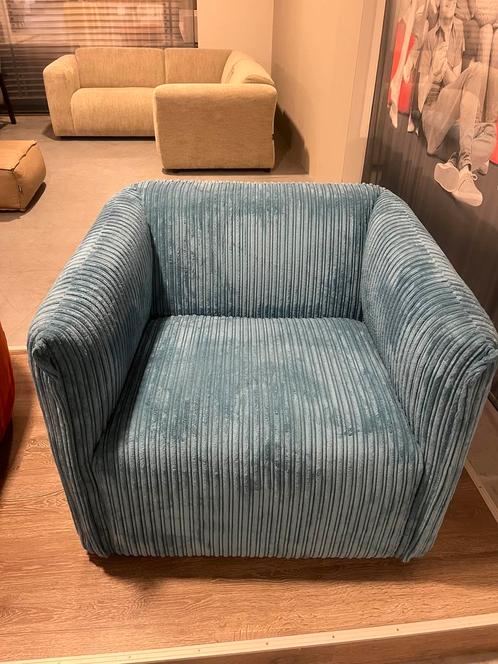 Fauteuil Nova luxe stof rib blauw 50% Extra korting, Huis en Inrichting, Fauteuils, 75 tot 100 cm, 75 tot 100 cm, Nieuw, Stof