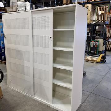 NIEUW demontabele grote akoestische schuifdeurkast - 200x200 beschikbaar voor biedingen