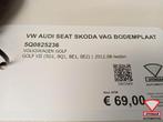 VW Audi Seat Skoda VAG Bodemplaat 5Q0825236, Ophalen, Gebruikt, Voor, Volkswagen