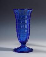 Vaas - Cobalt blauwe glazen vaas met geometrisch decor,, Antiek en Kunst, Kunst | Designobjecten
