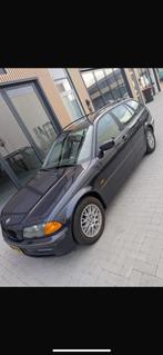 BMW 3-Serie 1.9 I 318 Touring 2001 Blauw, Auto's, Blauw, Stationwagon, Handgeschakeld, Nieuw