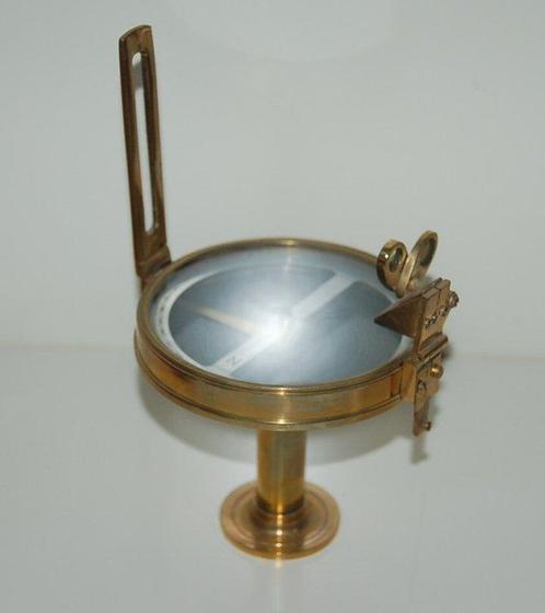 Scheepsuitrusting en armaturen - Messing - Navigatielamp op, Antiek en Kunst, Kunst | Designobjecten