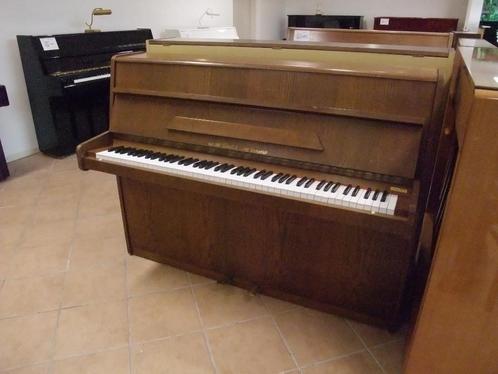 Tetsch May Piano, bruin gesatineerd, € 1.350,- STUDIEPIANO, Muziek en Instrumenten, Piano's, Piano, Bruin, Gebruikt, Verzenden