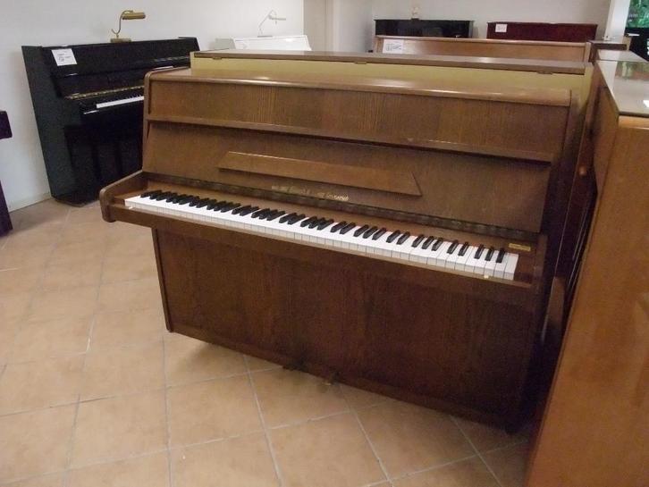 Tetsch May Piano, bruin gesatineerd, € 1.350,- STUDIEPIANO, Muziek en Instrumenten, Piano's, Piano, Bruin, Gebruikt, Verzenden