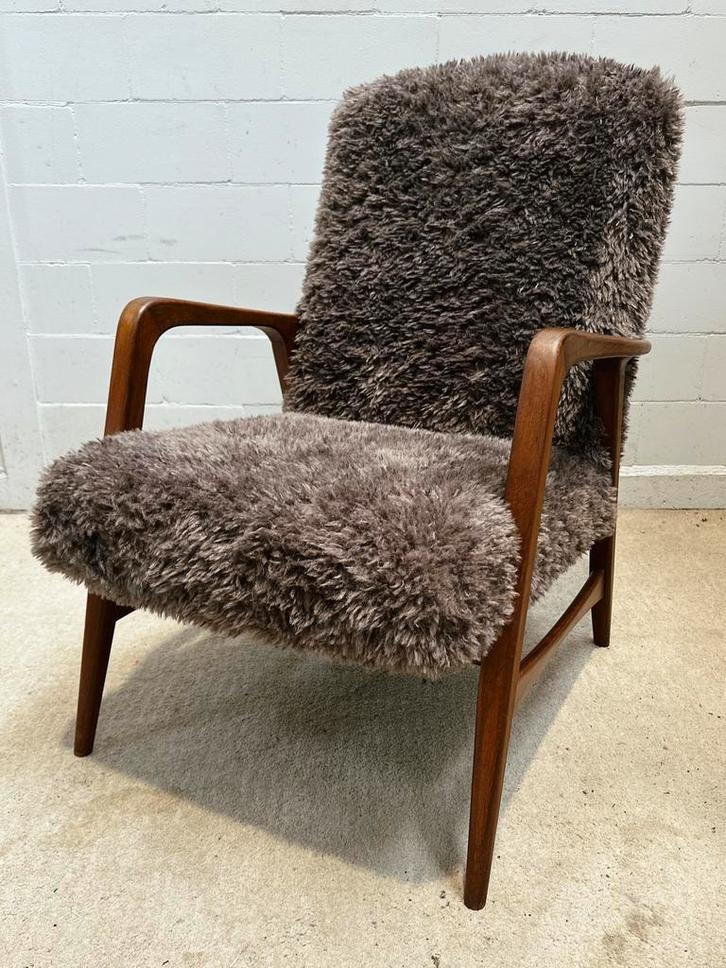 Deens design fauteuil met teddy stof, Huis en Inrichting, Fauteuils, 50 tot 75 cm, 75 tot 100 cm, Zo goed als nieuw, Hout, Overige materialen