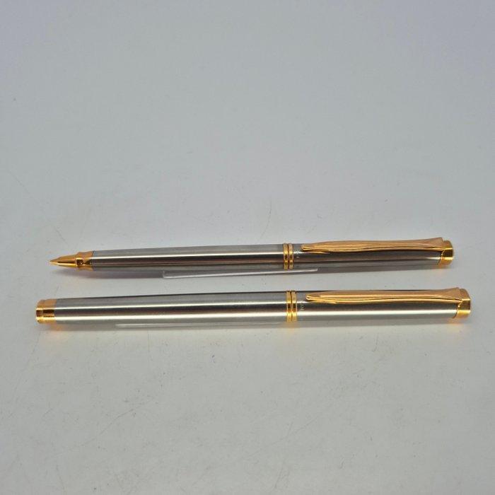 Pelikan - New Classic - Fountain pen (14k gold M nib) +, Verzamelen, Pennenverzamelingen