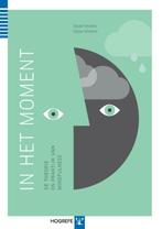 In het moment 9789079729913 Susan Smalley, Boeken, Verzenden, Zo goed als nieuw, Susan Smalley