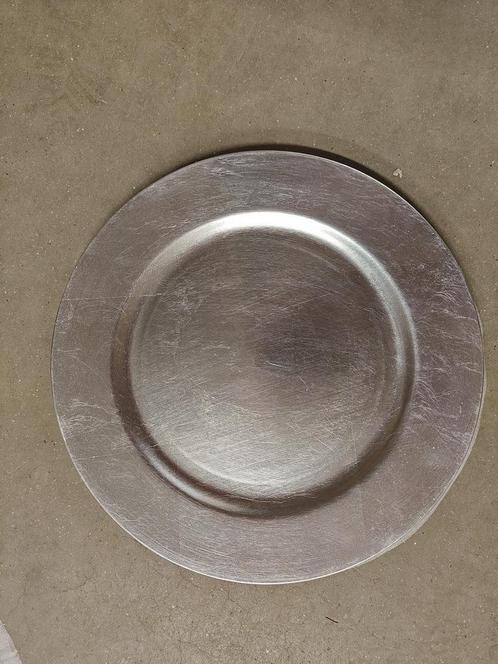 Onderbord Silver 28 cm. rond bloemschikken en decoratie, Hobby en Vrije tijd, Knutselen, Nieuw, Ophalen of Verzenden