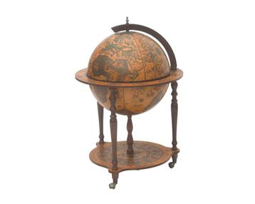 Een drankglobe, Europa, 20e eeuw beschikbaar voor biedingen