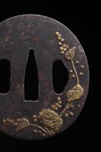 Antieke Japanse ijzeren Tsuba - Japan - Edo Periode