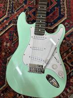 Lintage Guitars - ST-1 - Surfin Green (Stratocaster) -  -, Nieuw