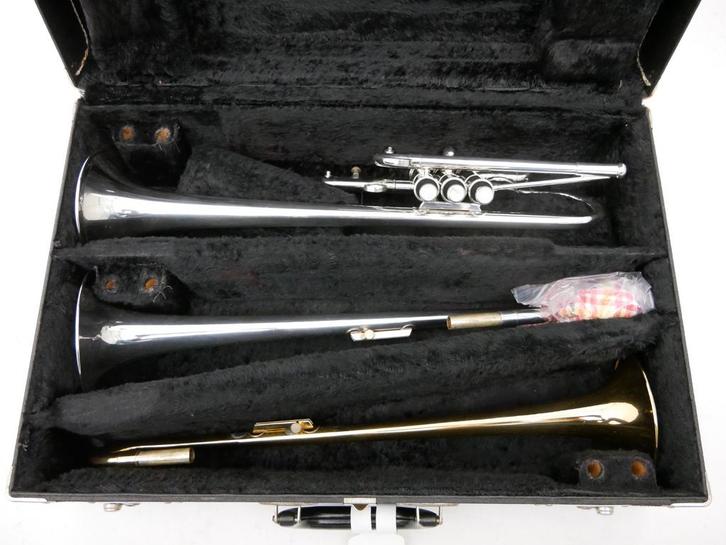 Eb/D Trompet Romeo Adaci met 3 bekers/2 set buizen, Muziek en Instrumenten, Blaasinstrumenten | Trompetten, Gebruikt, Ophalen of Verzenden