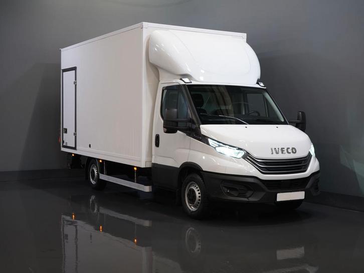 Iveco Daily 35S18HV 3.0 Aut. ZF BPM VRIJ! Bakwagen Laadklep/, Auto's, Bestelauto's, Lease, Automaat, Wit, Gebruikt, Iveco, Financial lease