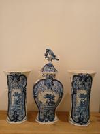 Garniture set of three vases - dutch 19th century Delft -, Antiek en Kunst