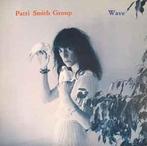 LP gebruikt - Patti Smith Group - Wave, Verzenden, Zo goed als nieuw