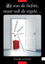 Hij/zij was de liefste...maar ook de ergste... 9789048434497, Boeken, Verzenden, Zo goed als nieuw, Emelie van Laar