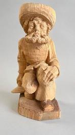 Beeld, scultura in legno intagliata a mano “indio seduto” -