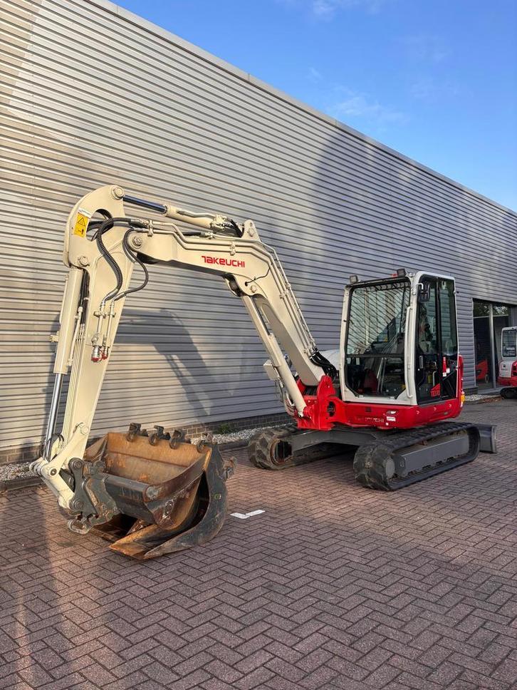 Takeuchi TB 370C LSA, Zakelijke goederen, Machines en Bouw | Kranen en Graafmachines, Graafmachine