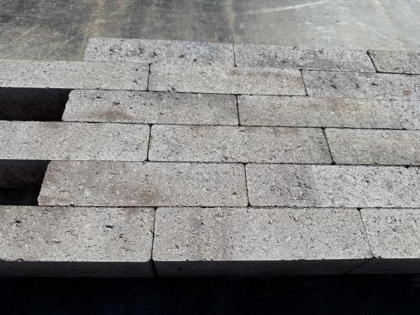 Veiling - 16,3 M2 Waalformaat Beton Mangaan Ongetrommeld 20x, Tuin en Terras, Tegels en Klinkers