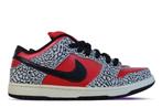 Nike SB Dunk Low Supreme Red Cement • 43, Kleding | Heren, Schoenen, Ophalen of Verzenden, Nieuw, Nike, Sneakers of Gympen