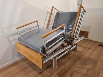 Volker 3080 MHH #30A Elektrisch Hoog Laag Thuiszorg-bed beschikbaar voor biedingen