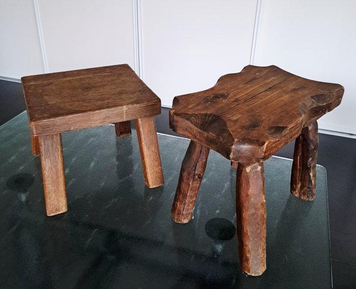 Kruk (2) - Eik - Twee krukken / tafels van eikenhout., Antiek en Kunst, Curiosa en Brocante
