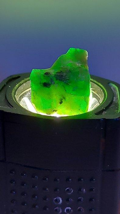 Emerald uit Swat Facet Grade 49 ct Ruw - Hoogte: 8 mm -, Verzamelen, Mineralen en Fossielen