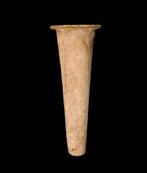 Oud-Egyptisch Conische albasten zalfpot - Laagste periode