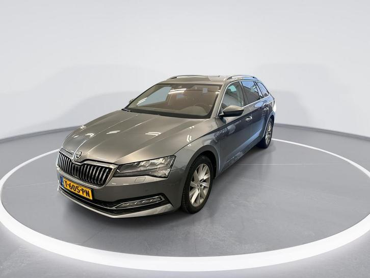 Zakelijke Lease |  Škoda Superb Combi 1.5 TSI 150pk DSG ACT, Auto's, Skoda, Lease, Zwart, Automaat, Stationwagon, Overige kleuren