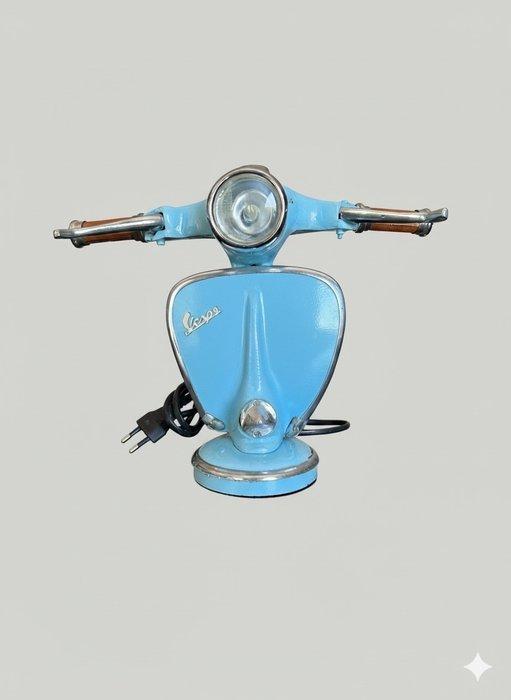 Vespa - Tafellamp - Uniek en bijzonder decoratiestuk -, Antiek en Kunst, Curiosa en Brocante