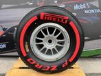 Wiel compleet met band - Pirelli - O.Z - Formule 1 **** NO, Verzamelen, Automerken, Motoren en Formule 1, Nieuw
