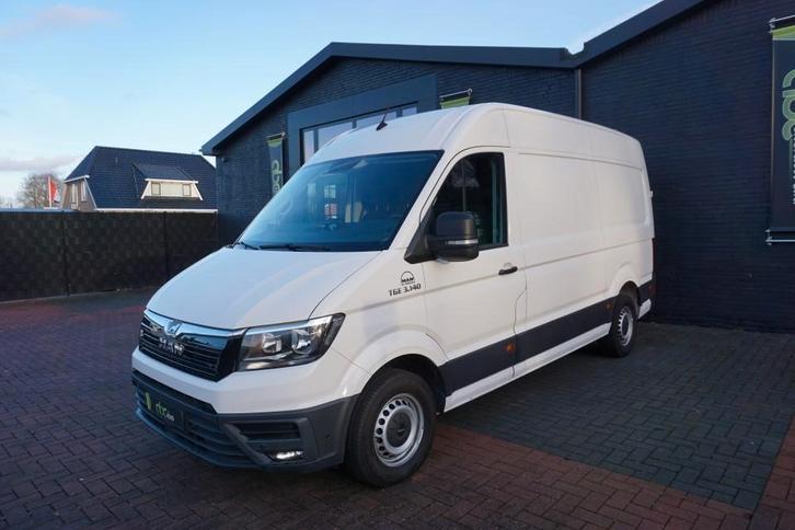 NR. 103 MAN TGE 3.140 2.0 TDI 140pk L3H3/ 3 PERSOONS/ NAVI, Auto's, Bestelauto's, Dealer onderhouden, Onderhoudsboekje, Handgeschakeld