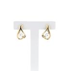 Gouden oorstekers met parel en diamant; 0,02 ct. (Oorbellen), Gebruikt, Overige kleuren, Ophalen of Verzenden, Met edelsteen