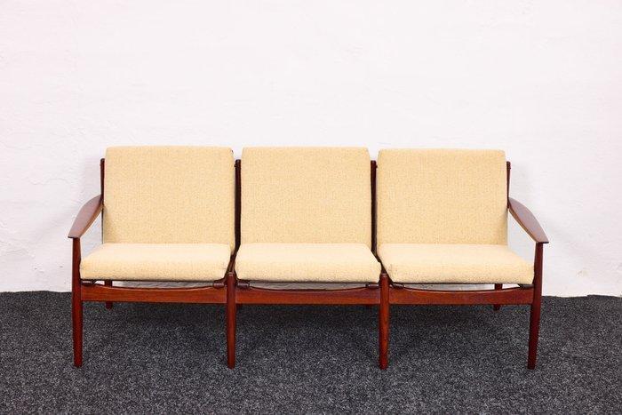 Glostrup - Arne Vodder - Canapé - Nieuwe Swiss-made luxe, Antiek en Kunst, Kunst | Designobjecten