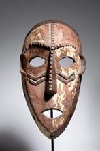 Masker - Kumu - DR Congo (Zonder minimumprijs), Antiek en Kunst, Kunst | Niet-Westerse kunst