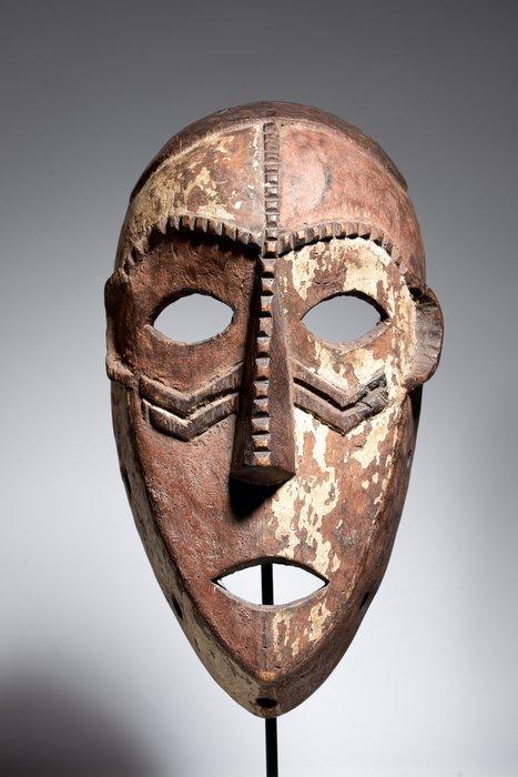 Masker - Kumu - DR Congo (Zonder minimumprijs), Antiek en Kunst, Kunst | Niet-Westerse kunst