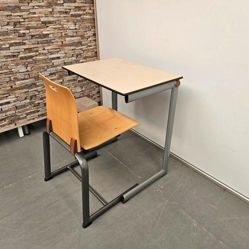 Ahrend schooltafel met schoolstoel - 82x70x50 cm, Huis en Inrichting, Tafelonderdelen, Ophalen of Verzenden