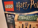 Lego Set - 76387 - Harry Potter - Zweinstein Pluizige, Kinderen en Baby's, Speelgoed | Duplo en Lego, Nieuw