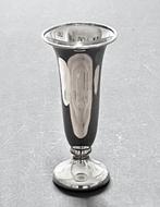 William Bruford & Son Ltd - Vaas - KF.18089 - Verzilverd -