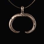 Viking periode Zilver Lunula-amulet hanger met