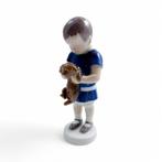 Bing & Grondahl - Beeldje - Boy holding dog - 1747 -