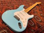 Fender Custom Shop 56 NOS Stratocaster 2022 Daphne Blue, Muziek en Instrumenten, Snaarinstrumenten | Gitaren | Elektrisch, Solid body